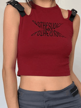 Kurzes Tanktop mit Cut-out und Metallriemen